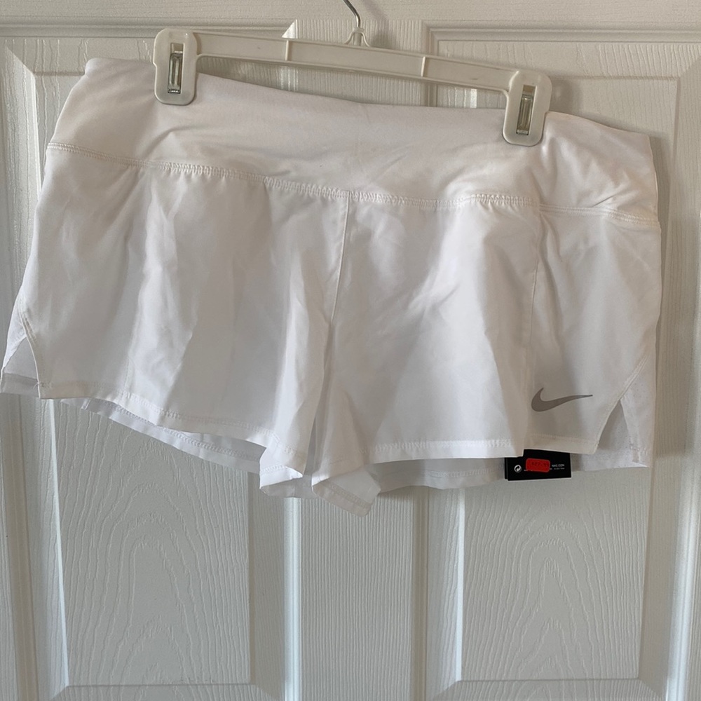 NWT Nike White Dry Fit Shorts with liner